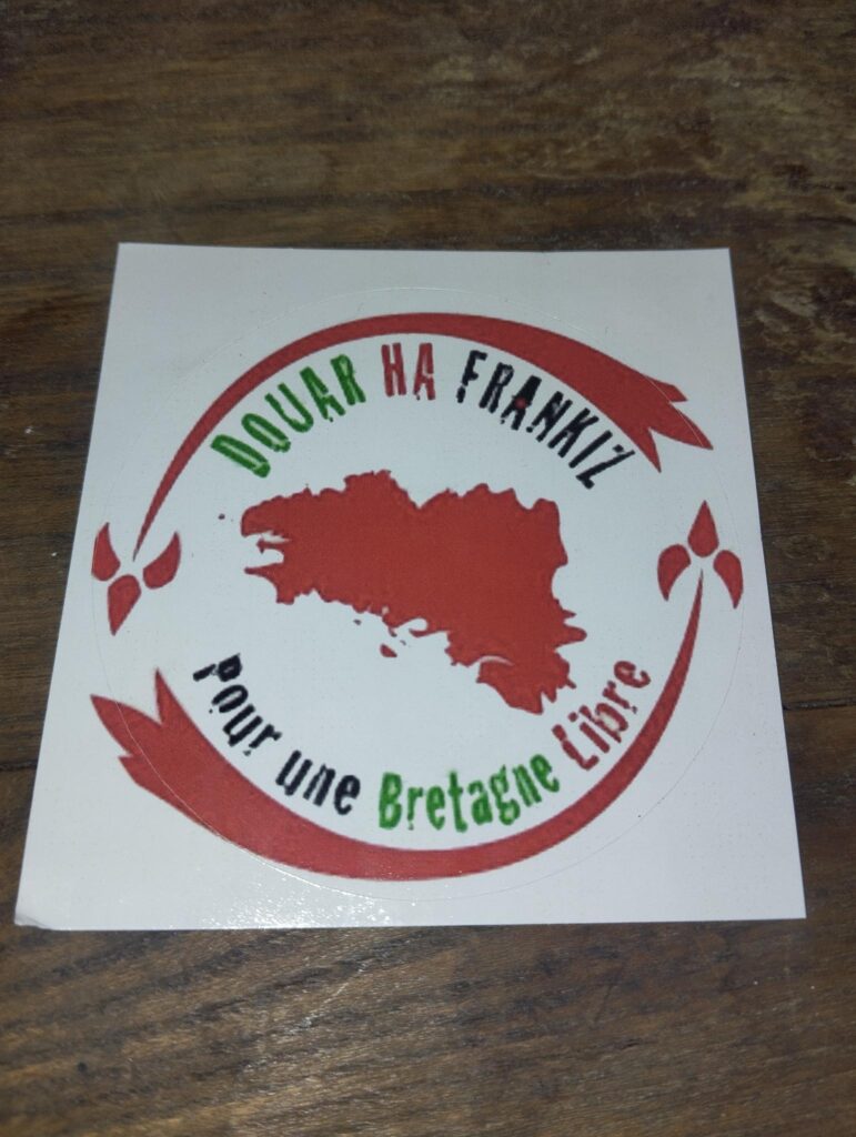 vente d'affiches et de stickers DHF. vente d'affiches et de stickers DHF.