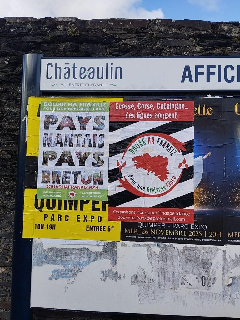 vente d'affiches et de stickers DHF. vente d'affiches et de stickers DHF.