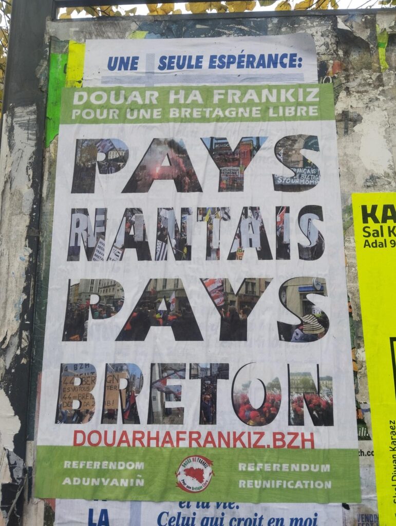 vente d'affiches et de stickers DHF. vente d'affiches et de stickers DHF.